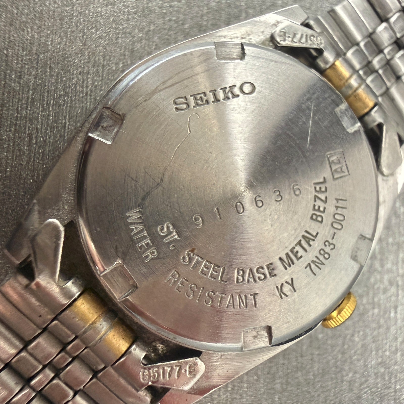 Seiko Watch Women 23mm White Dial Two Tone Daydate Round 7N83-0011 New Battery10