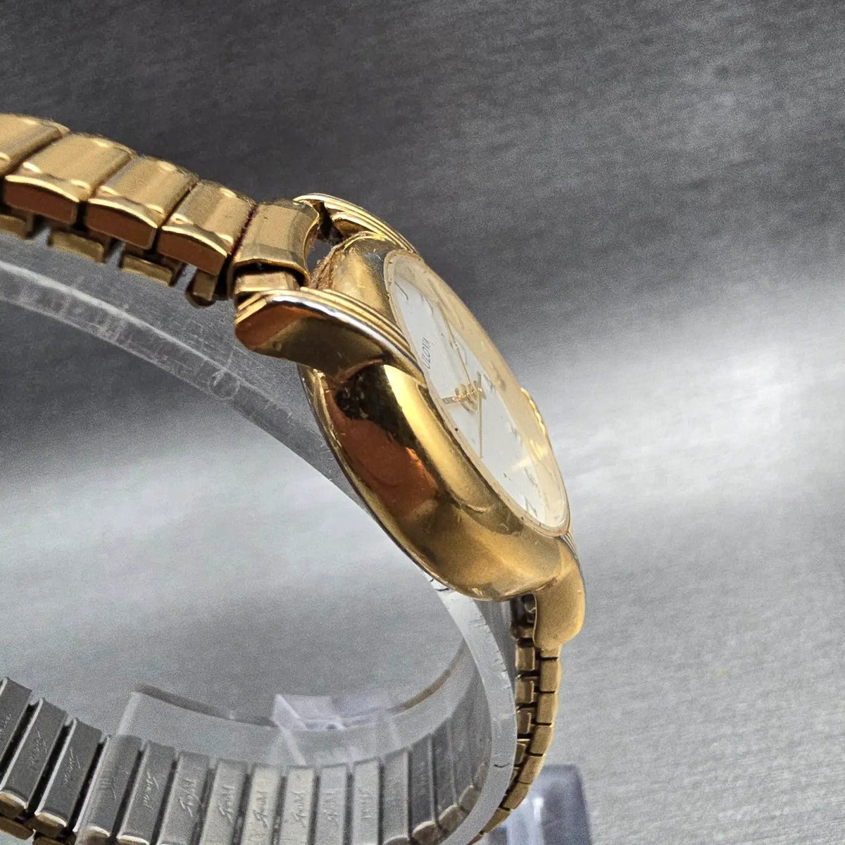 Bulova Watch Women 24mm White Dial Gold Tone Date Round 97M14 New Battery JP233