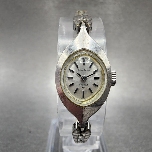 Seiko Solar Watch Women 14mm Silver Dial White Gold Plated Oval Manual Wind Runs0