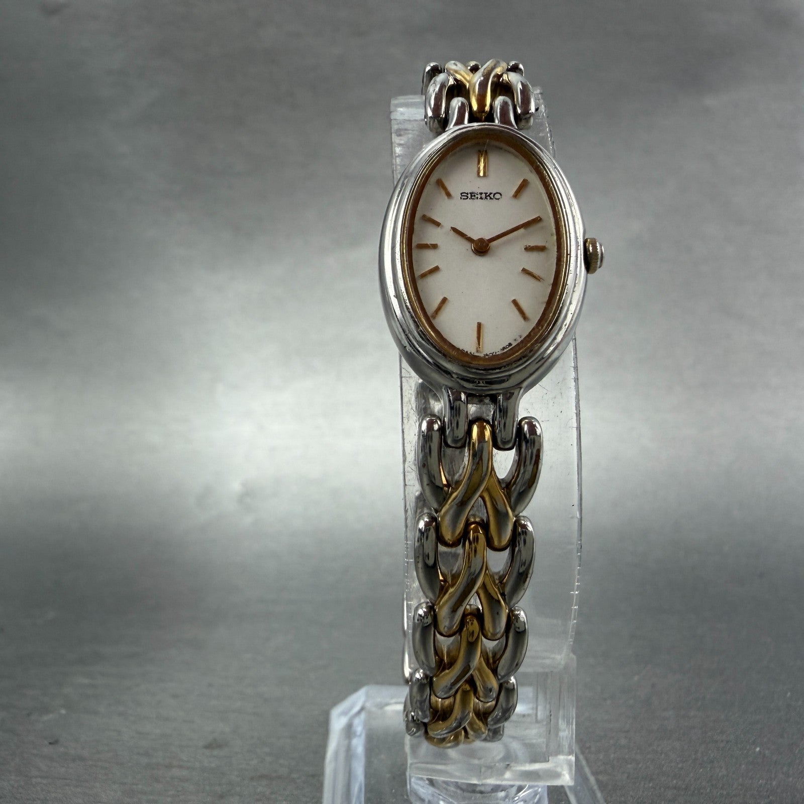 Seiko Watch Women 18mm White Dial Two Tone Oval 1N00-6G49 New Battery Vintage5