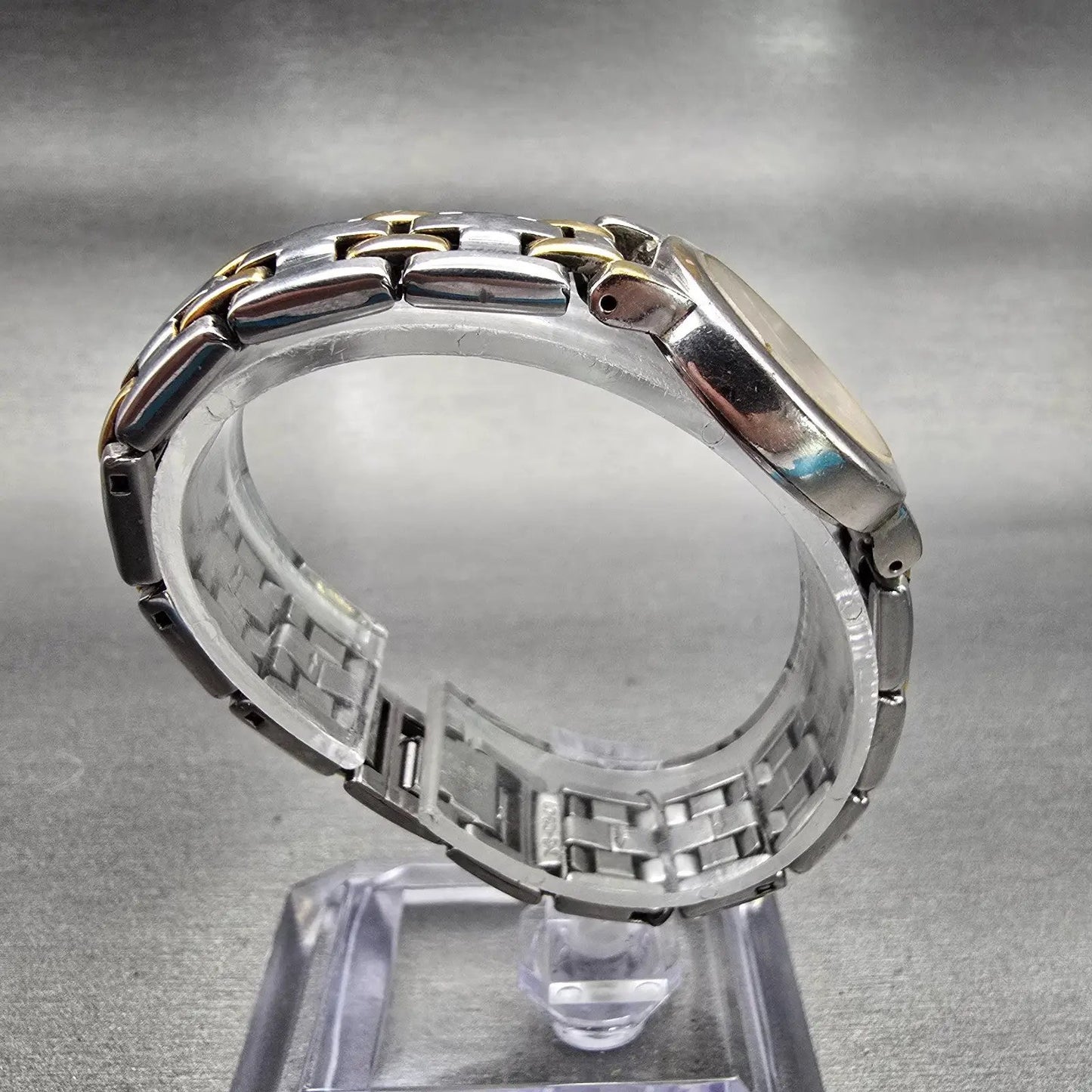 Seiko Watch Women 24mm Silver Dial Silver Tone Round 1N00-1E19 New Battery VTG8