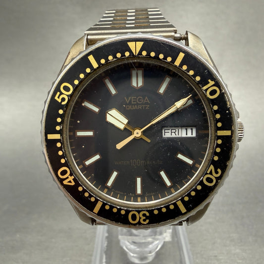 Citizen Vega Dive Watch Men 38mm Black Dial Two Tone Daydate 1408-394551 PARTS0