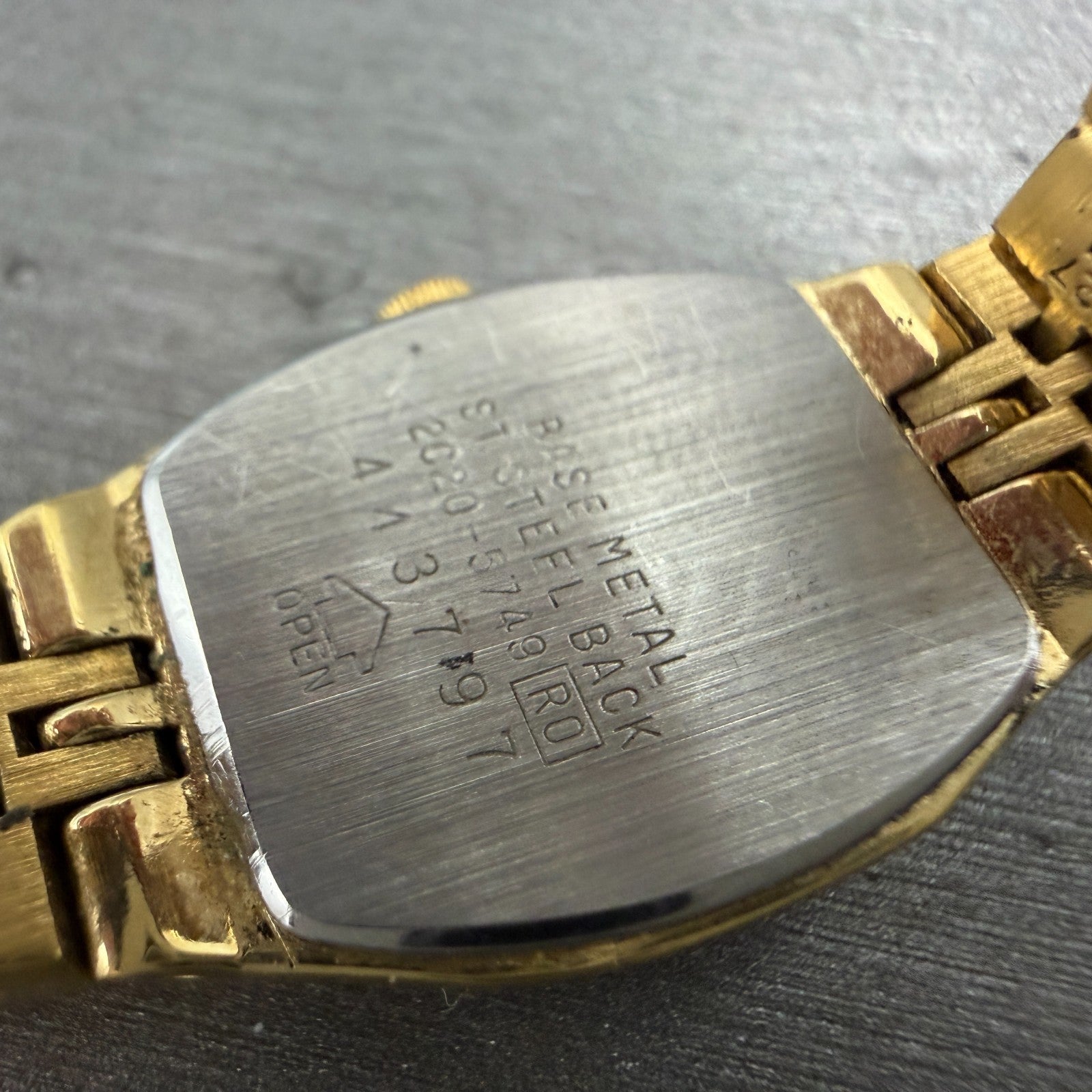 Seiko Watch Women 17mm Champagne Dial Gold Tone Rectangle 2C20-5749 New Battery29