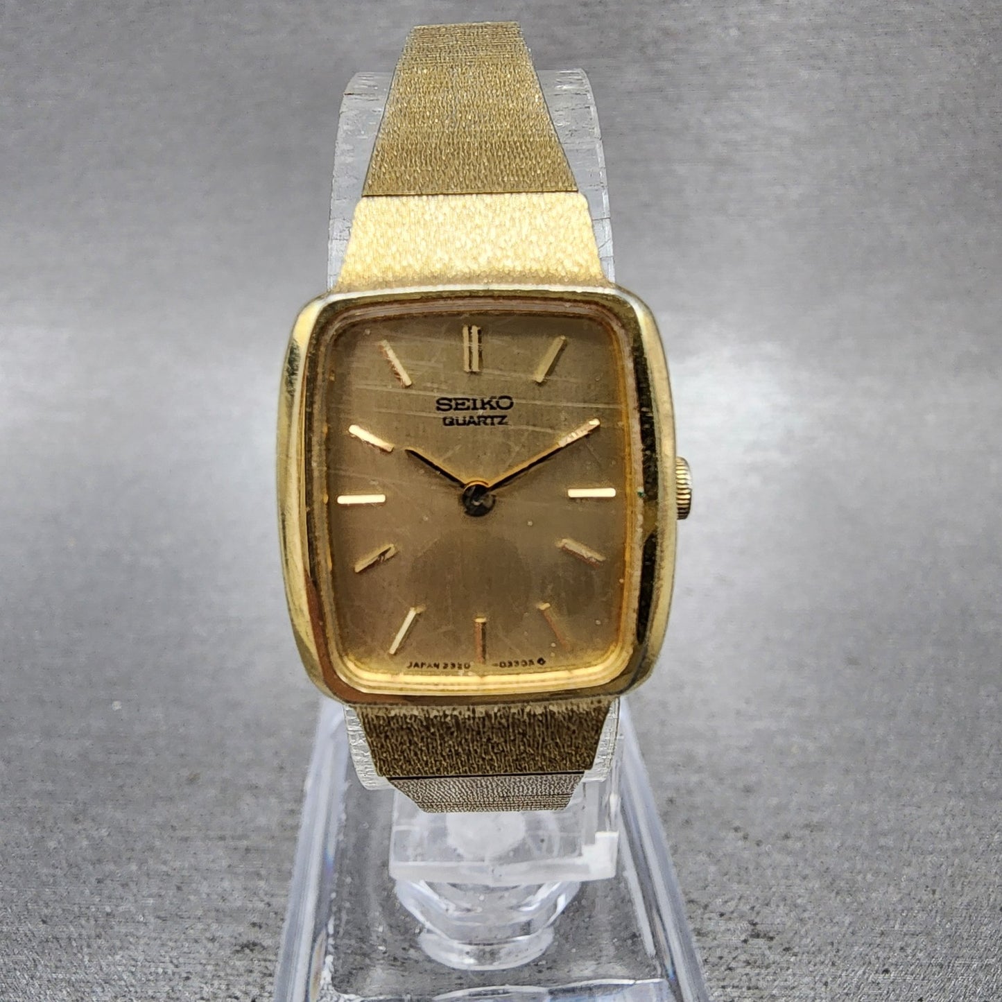 Seiko Tank Watch Women 18mm Gold Dial Gold Tone Rectangle 23205229 New Battery0