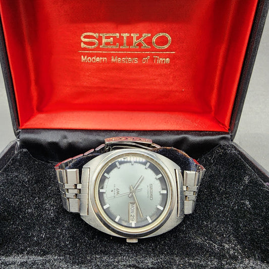 Seiko Lordmatic Watch Men 36mm Gray Dial Steel Daydate Cushion 5606-7140 Runs