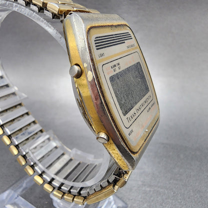 Texas Instruments Digital Watch Men 34mm LCD Gold Tone Rectangle New Battery