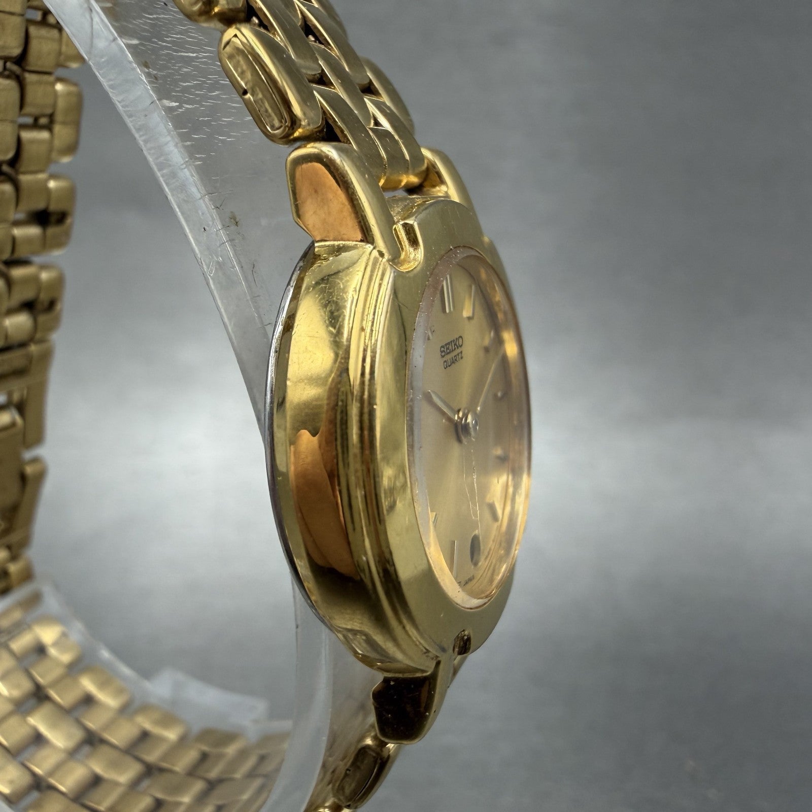 Seiko Watch Women 24mm Champagne Dial Gold Tone Date Round 7N89-6A50 New Battery3