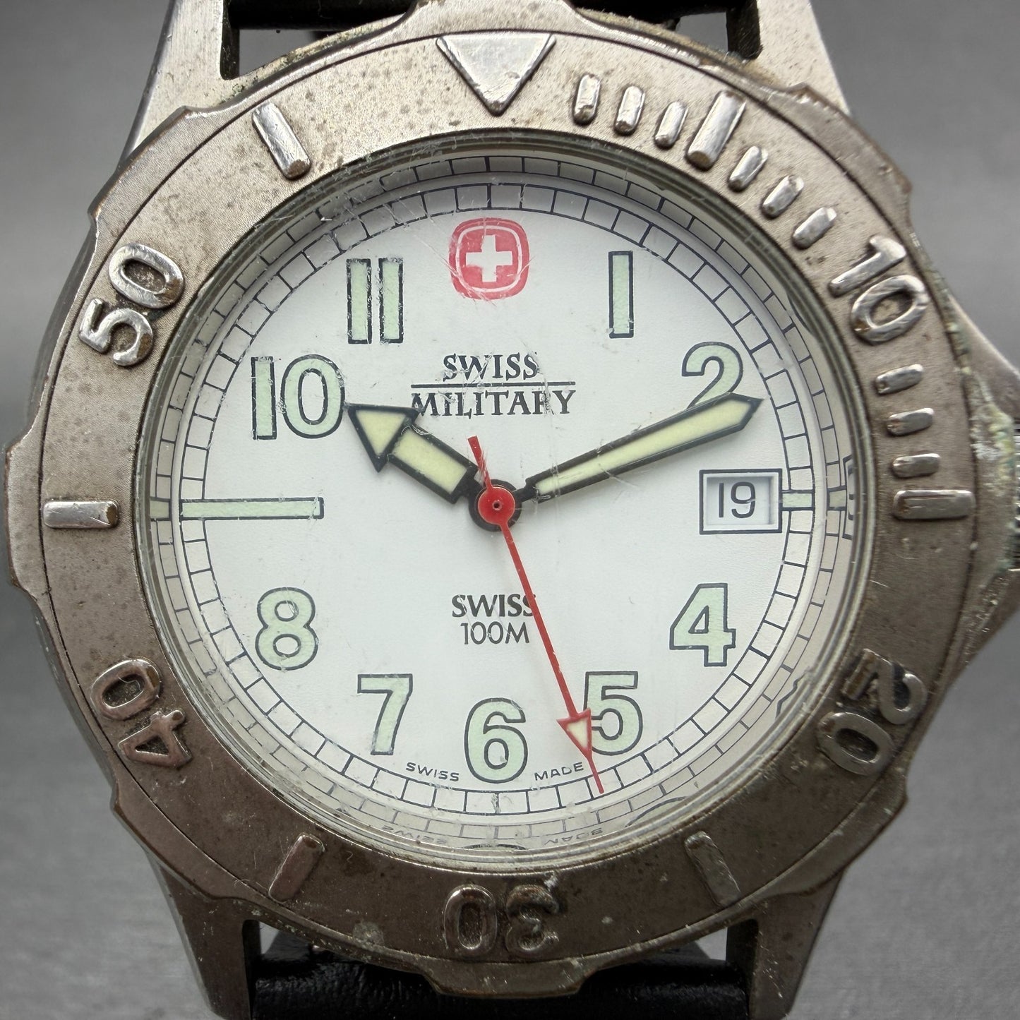 Wenger Swiss Military Dive Watch Men 42mm White Dial Silver Tone Date New Batt1