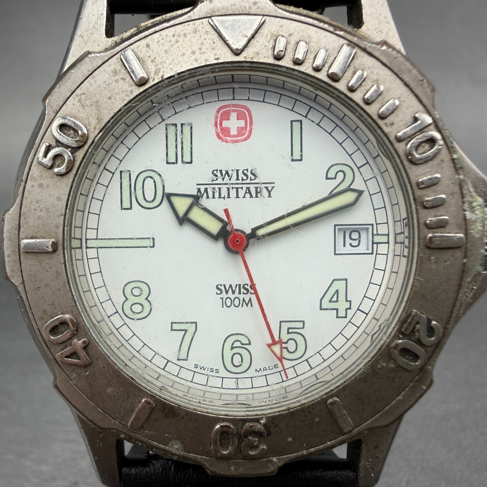 Wenger Swiss Military Dive Watch Men 42mm White Dial Silver Tone Date New Batt1
