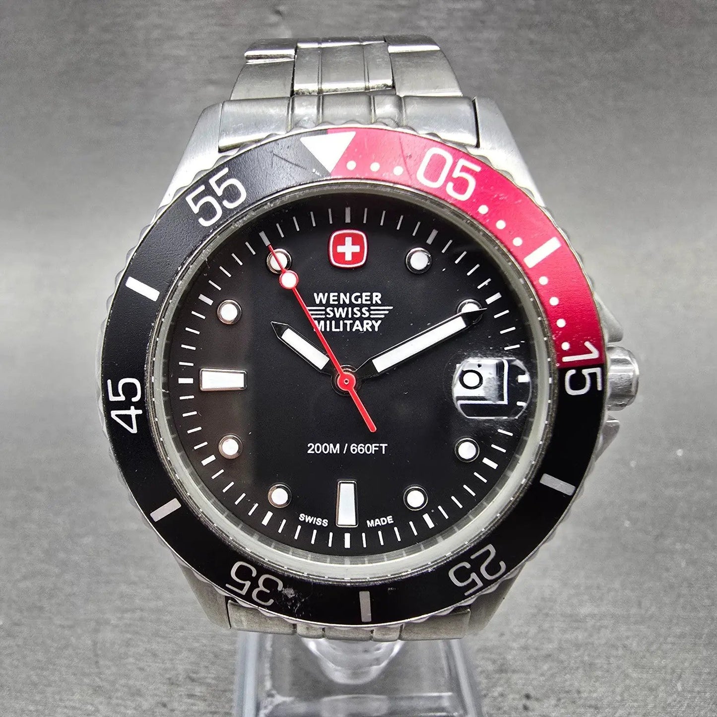Wenger Swiss Military Dive Watch Men 40mm Black Dial Steel Date 79956 New Batt0