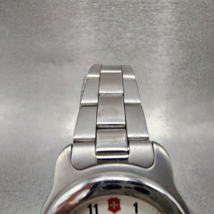 Victorinox Swiss Army Officer Watch Women 30mm White Dial Silver Date Runs D7684