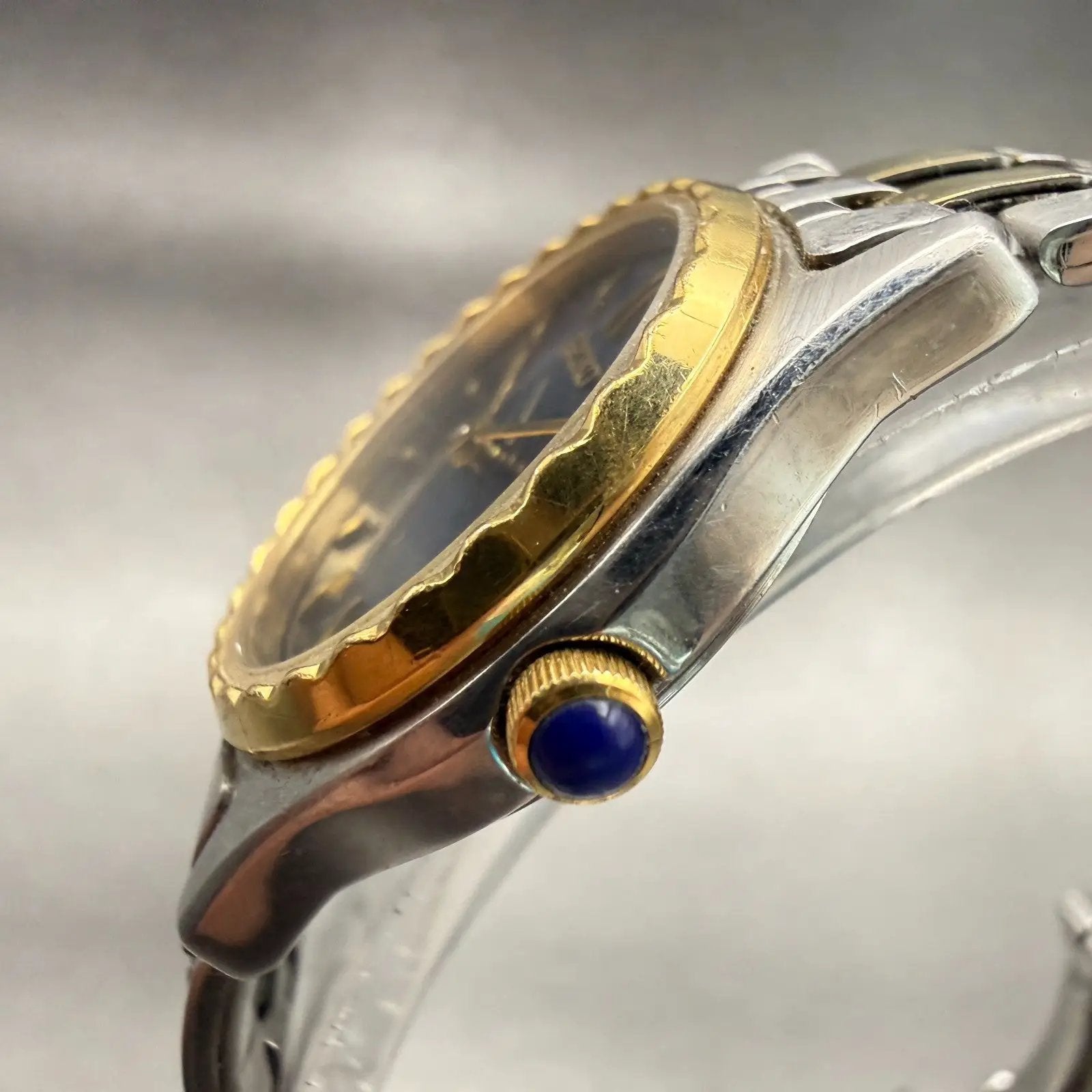 Seiko Watch Women 25mm Blue Dial Two Tone Date Round V789-0340 New Battery VTG2