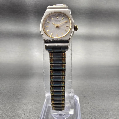 Seiko Watch Women 17mm White Dial Silver Tone Oval 2Y01-5C79 New Battery Vintage5