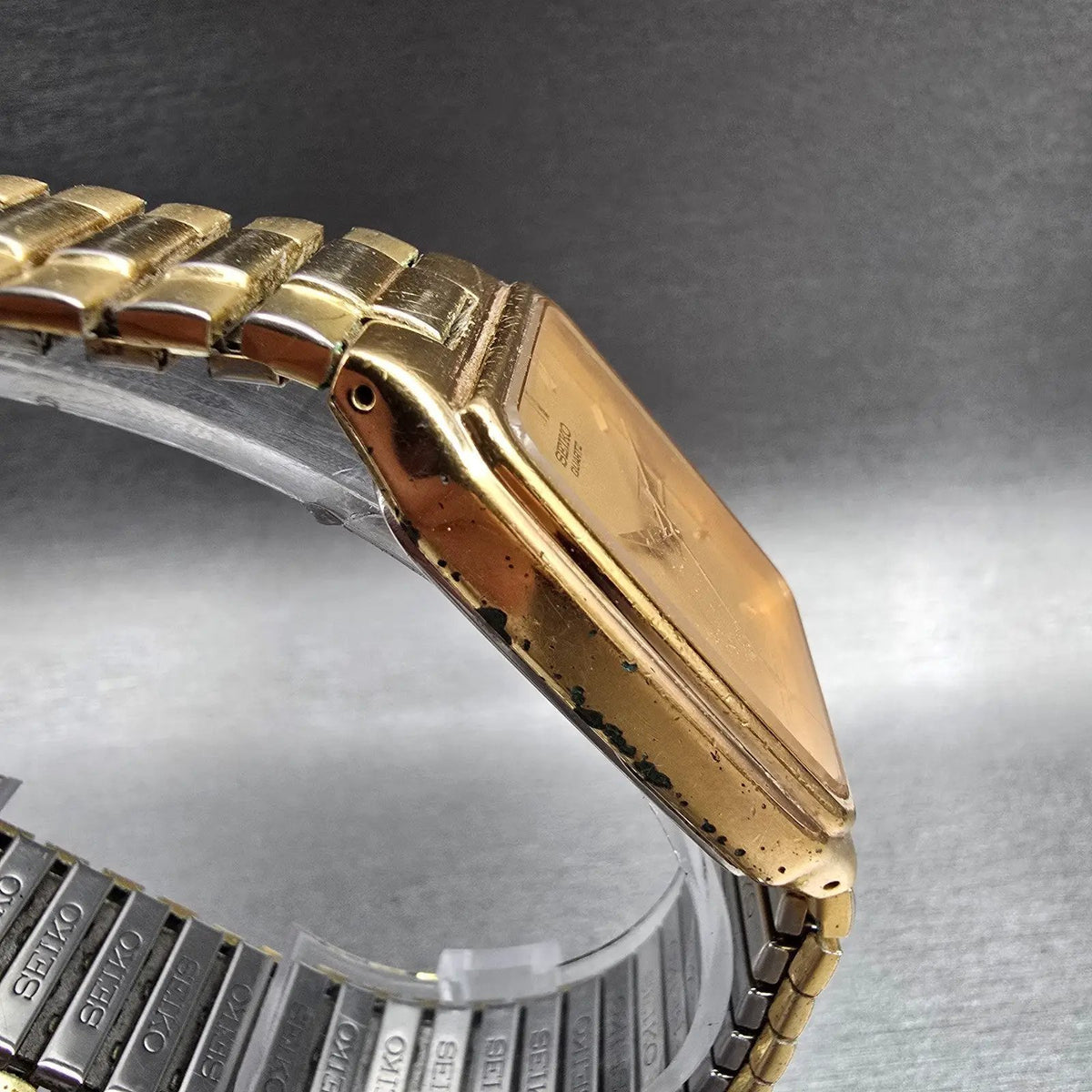 Seiko Watch Men 28mm Gold Dial Gold Tone Daydate Rectangle 7N33-5028 New Batt JP3
