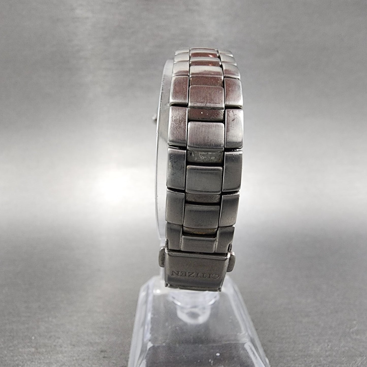 Citizen EcoDrive Watch Women 26mm MOP Dial Stainless Steel Date Diamonds Runs7