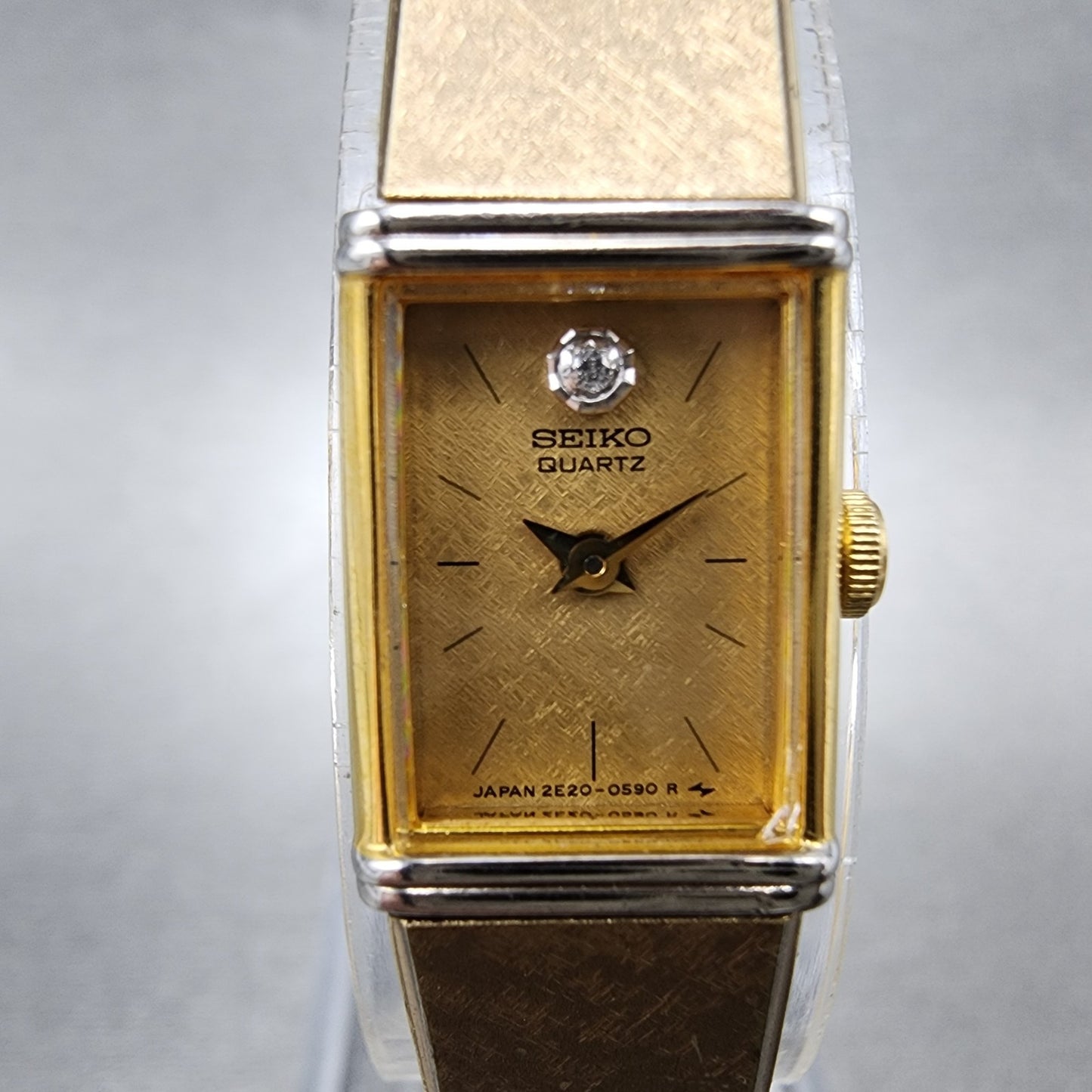 Seiko Tank Watch Women 12mm Champagne Dial Gold Tone 2e205409 New Battery1
