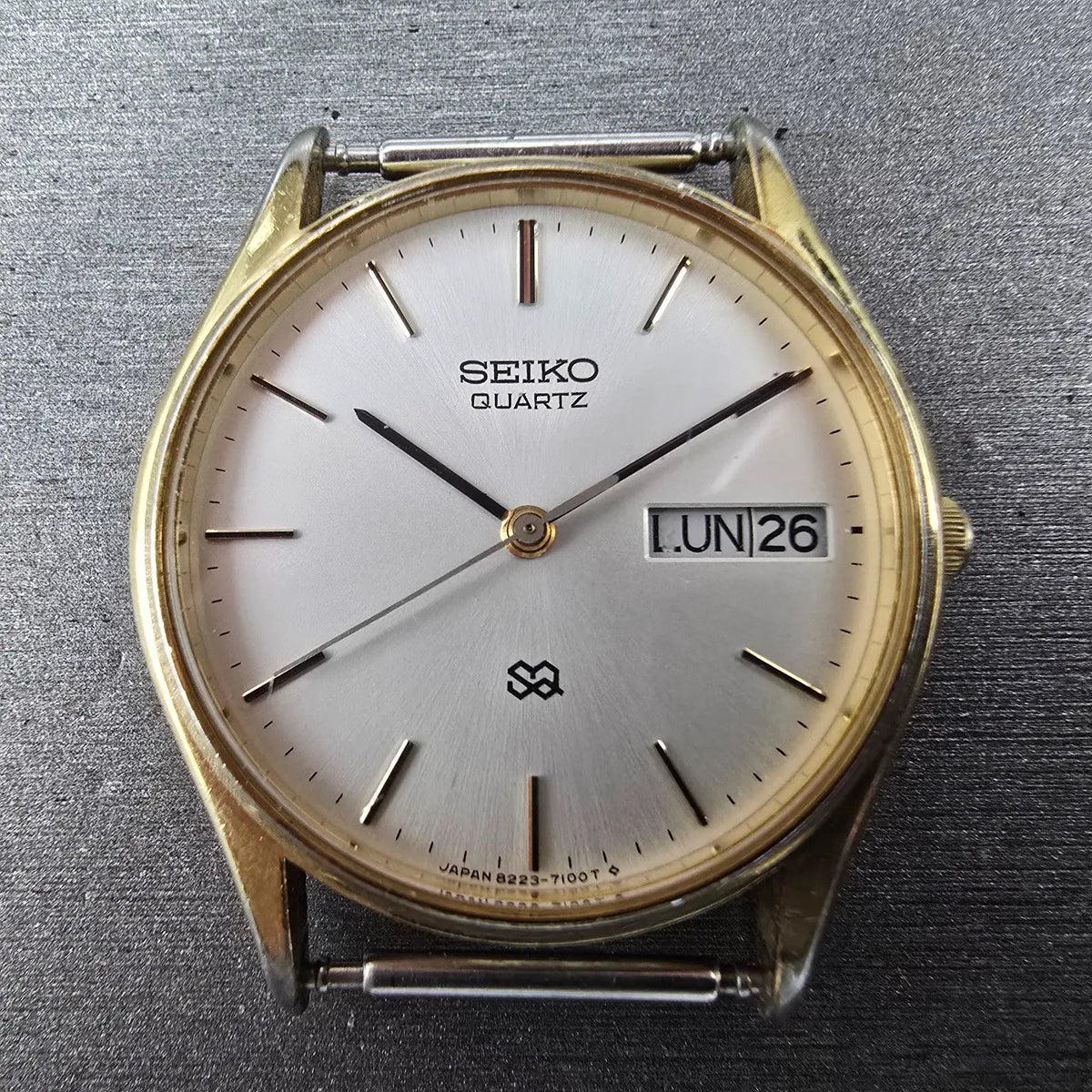 Seiko SQ Watch Men 32mm White Dial Gold Daydate Round 8223-7080 VTG PARTS3