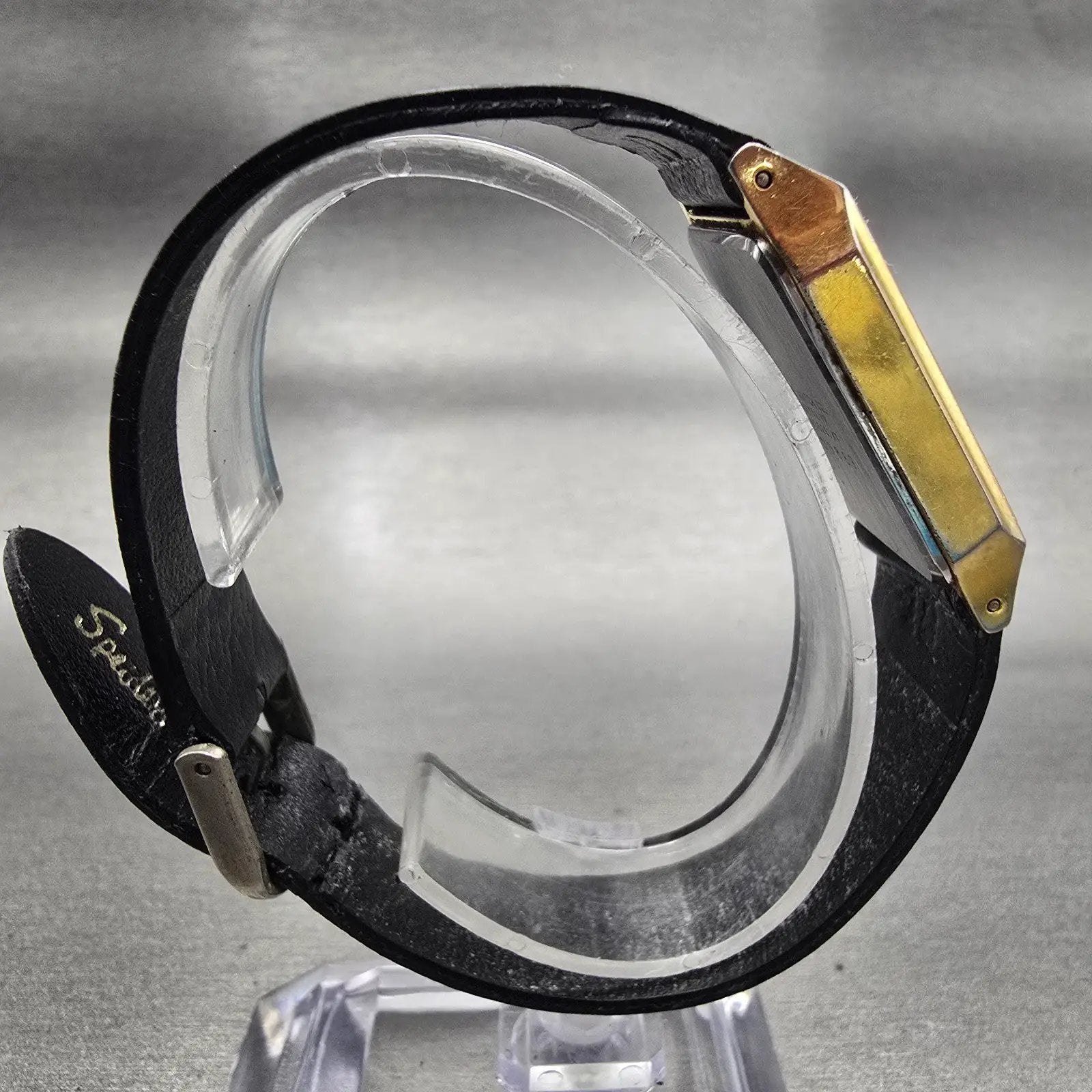 Citizen CQ Watch Men 24mm Black Dial Gold Tone Rectangle 4031-915267 New Battery8