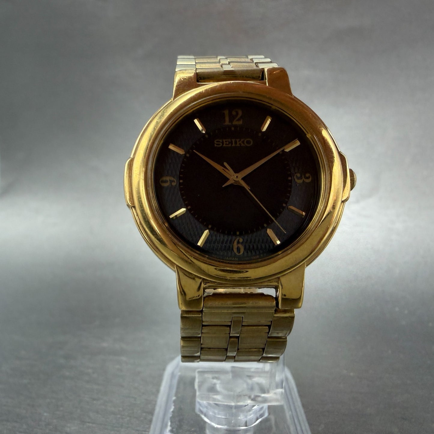Seiko Watch Men 34mm Black Dial Gold Tone Round V701-2F30 New Battery Vintage5