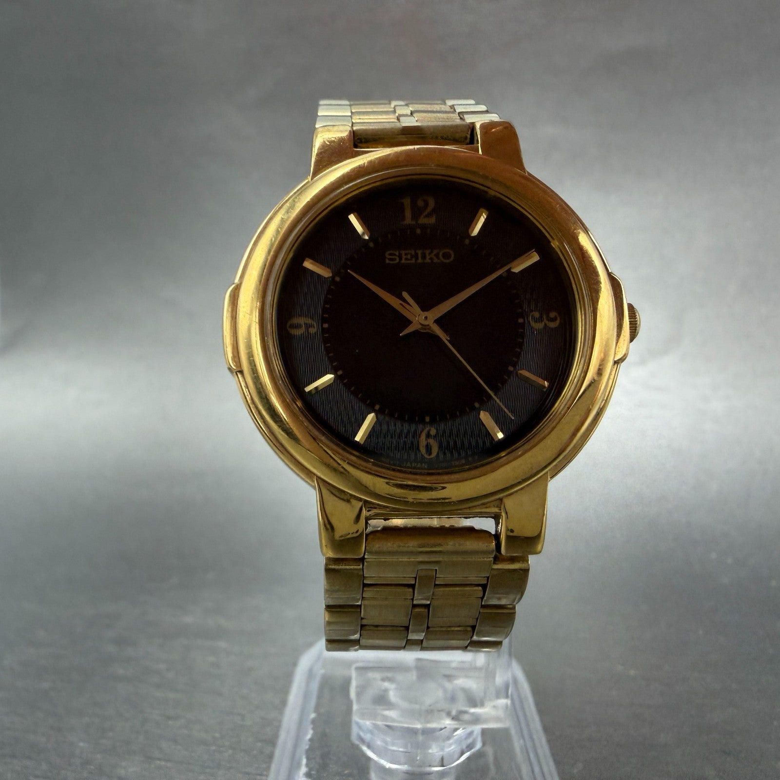 Seiko Watch Men 34mm Black Dial Gold Tone Round V701-2F30 New Battery Vintage5