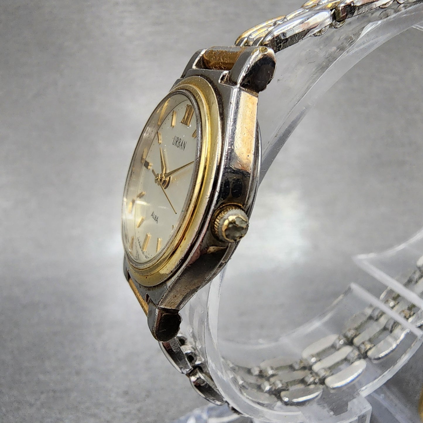 Seiko Alba Urban Watch Women 24mm Silver Dial Two Tone V7016460 New Battery2