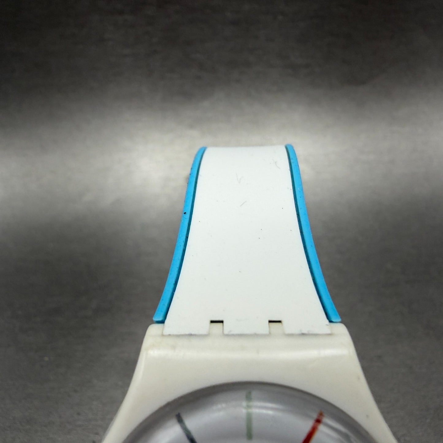 Swatch Edgyline Watch Men 34mm White Dial White Tone Daydate GW708 New Battery4