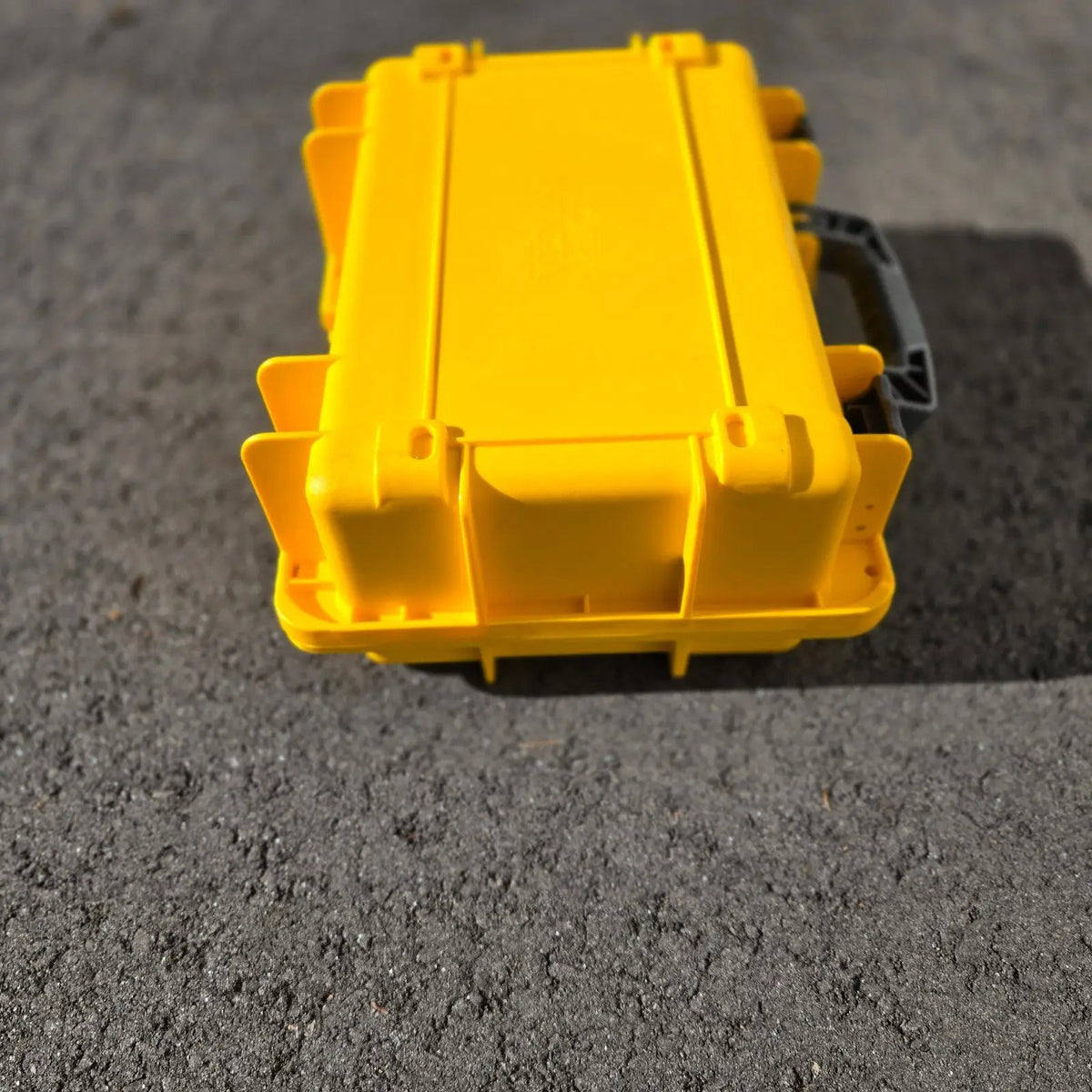 Invicta 8 Slot Watch Case Hard Yellow Black Plastic Foam insert Handle Cary Case11