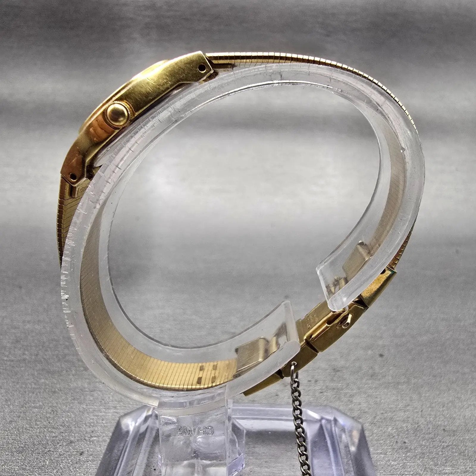 Seiko Watch Women 17mm Black Dial Gold Tone Oval 2Y00-5E29 New Battery Vintage6