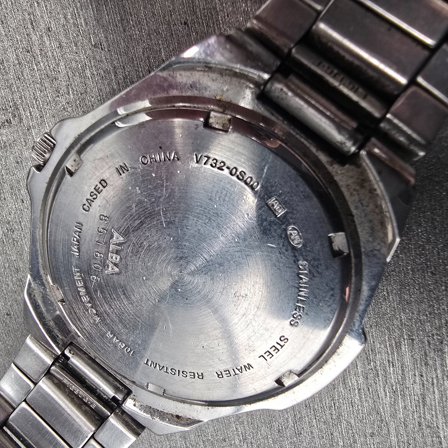 Seiko Alba Watch Men 39mm Luminous Dial Silver Tone Date V732-0S00 New Battery10