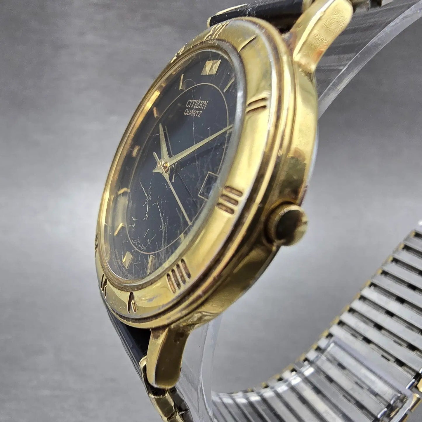 Citizen Watch Men 33mm Black Dial Gold Tone Date Round 5510-K06860 New Battery F2