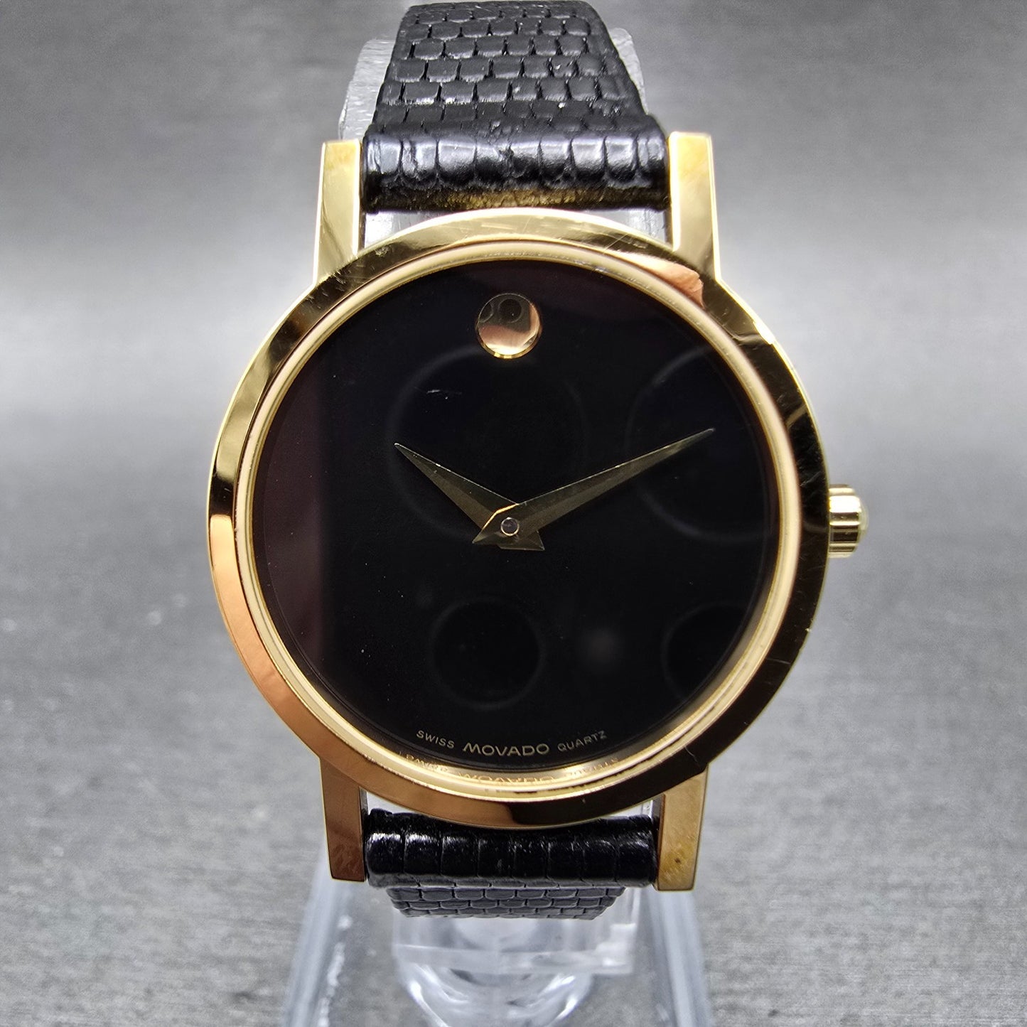 Movado Museum Watch Women 25mm Black Dial Gold Tone Round 87.A1.832 New Battery0