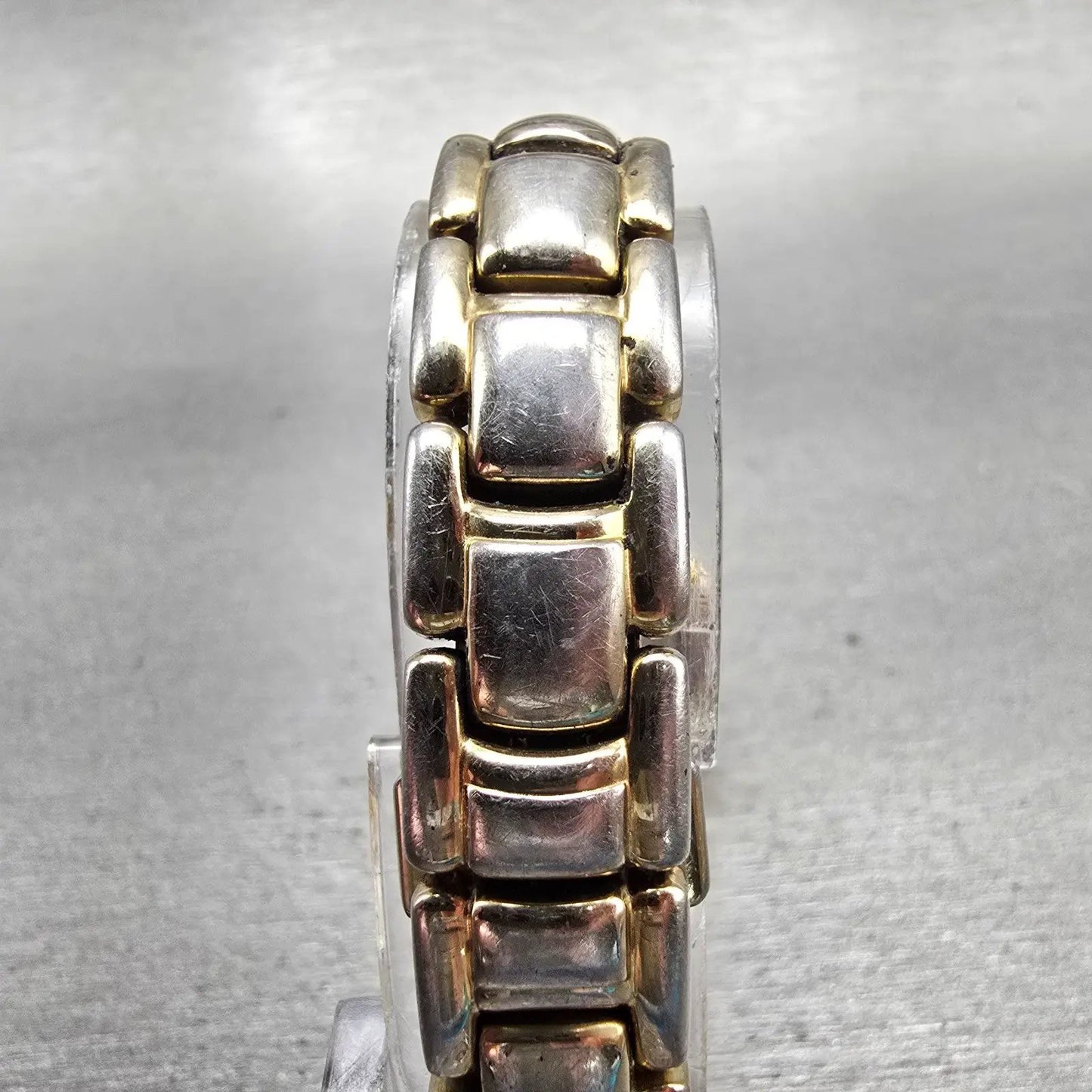 Seiko Watch Women 21mm MOP Dial Two Tone Gemmed Round 1N00-0FC0 New Battery VTG7