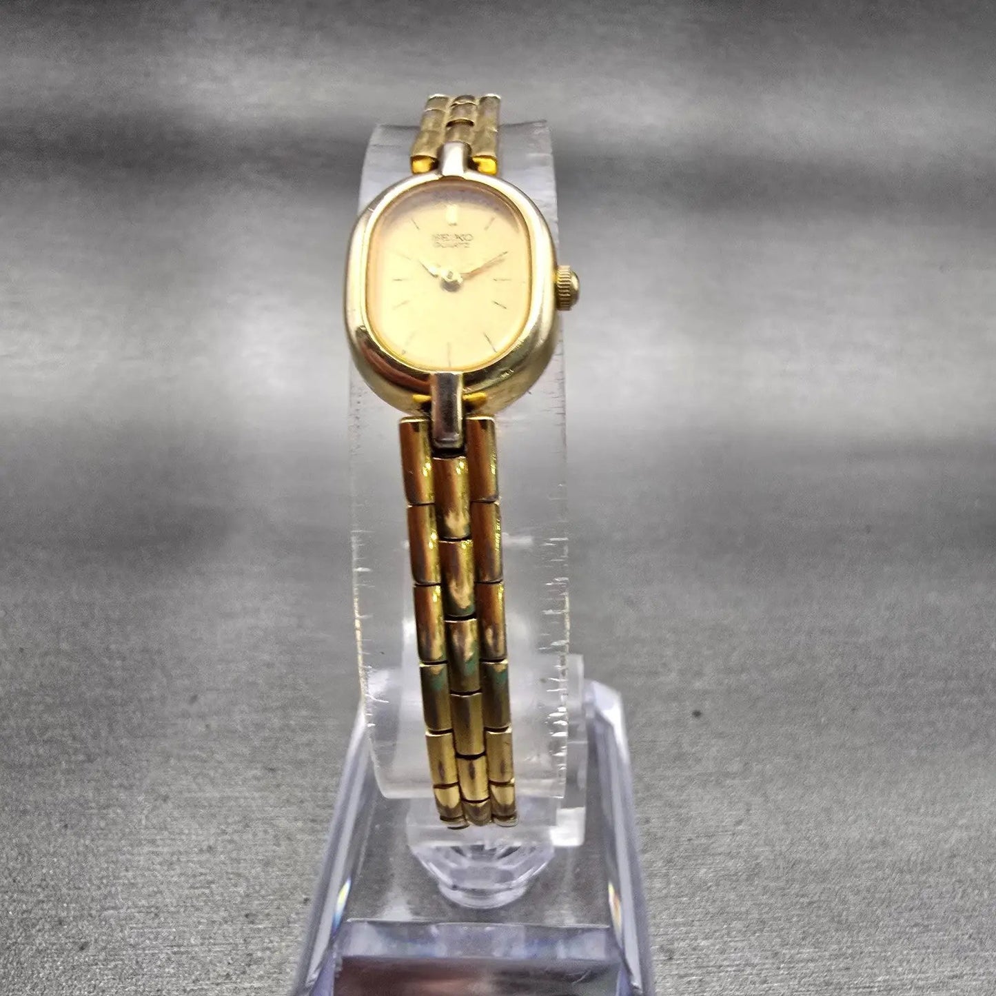Seiko Watch Women 14mm Gold Dial Gold Tone Oval 1F20-5A49 New Battery Vintage5