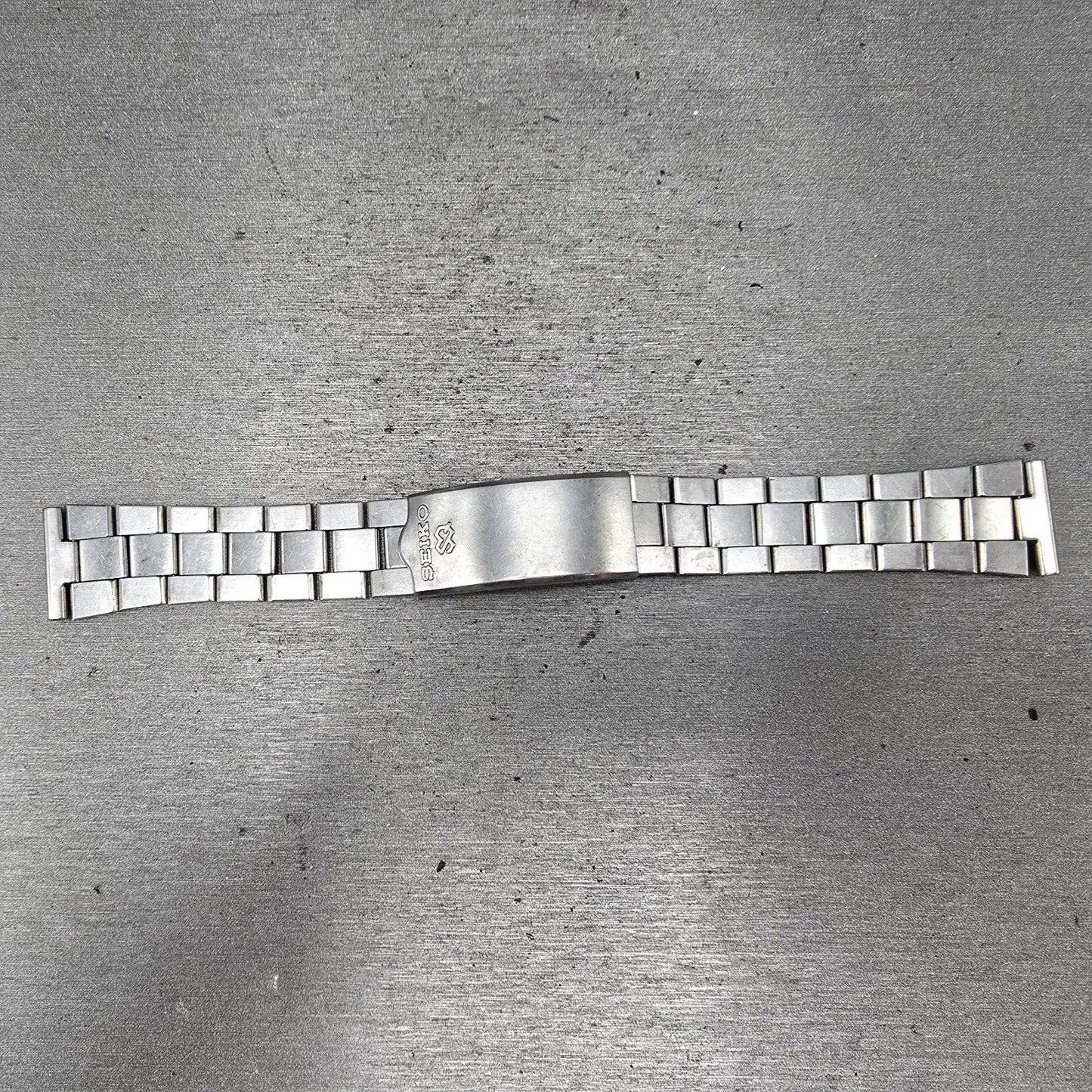 Seiko SQ Bracelet 19mm Stainless Steel Silver Tone Tri Folding Clasp VTG 111S0