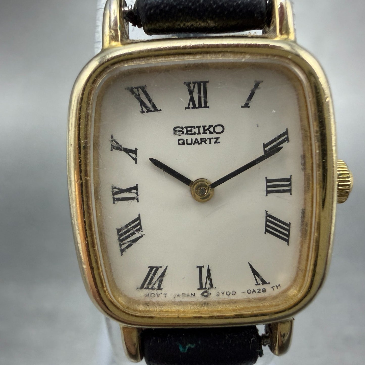 Seiko Watch Women 17mm White Dial Gold Tone Rectangle 2Y00-5A00 New Battery1