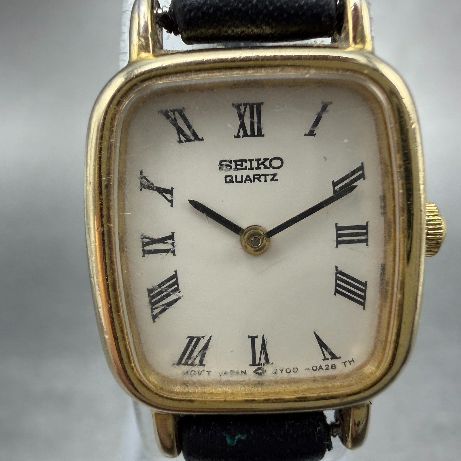Seiko Watch Women 17mm White Dial Gold Tone Rectangle 2Y00-5A00 New Battery1