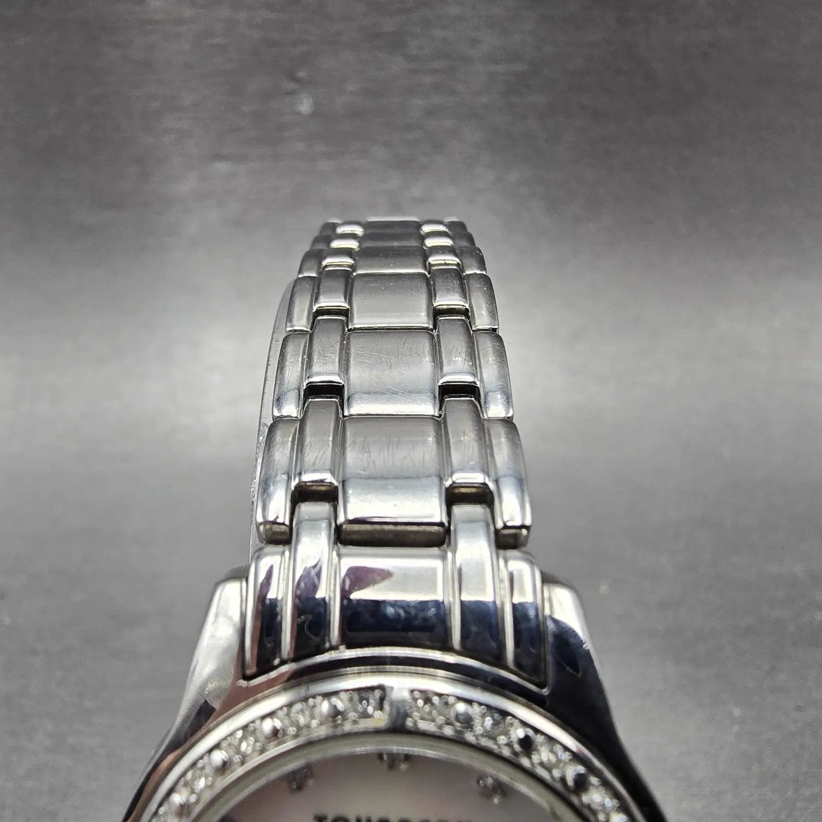 Tourneau Watch Women 28mm MOP Dial Silver Tone Date Round New Battery Honda4