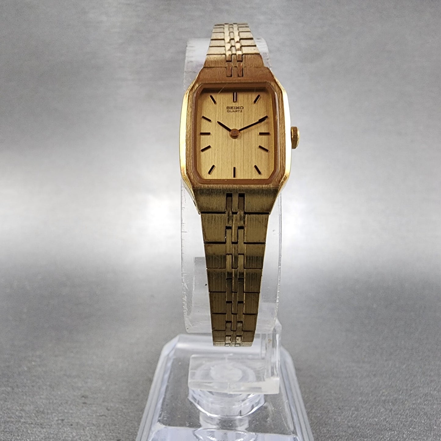 Seiko Watch Women 16mm Gold Dial Gold Tone Octagon 2C205209 New battery4