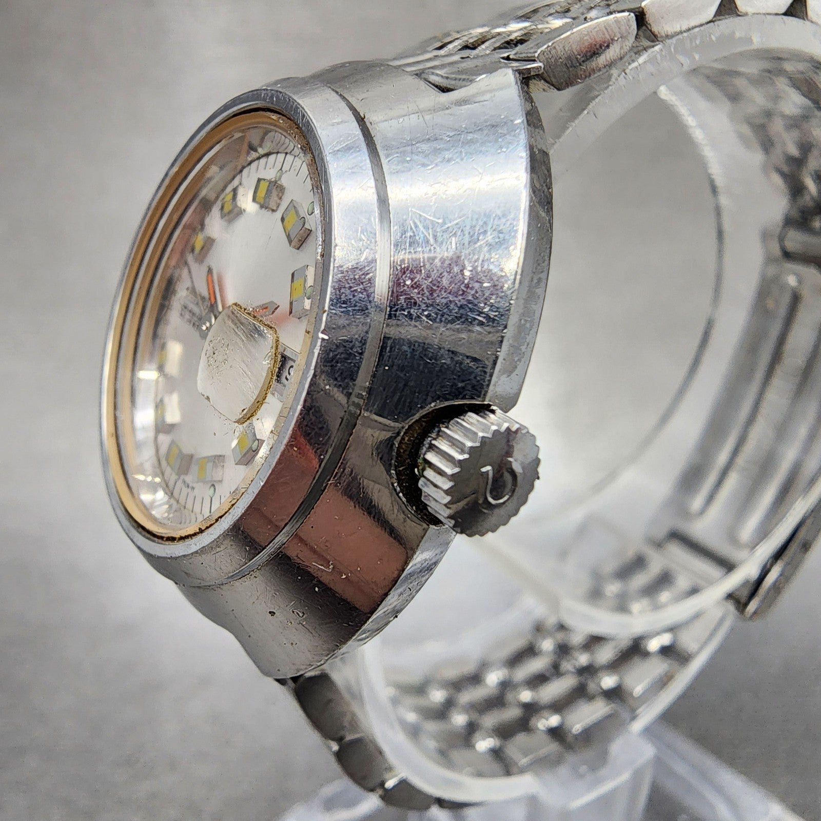 Citizen Automatic Watch Women 30mm Silver Dial Silver Tone Date Cushion Runs2