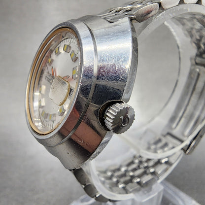 Citizen Automatic Watch Women 30mm Silver Dial Silver Tone Date Cushion Runs2