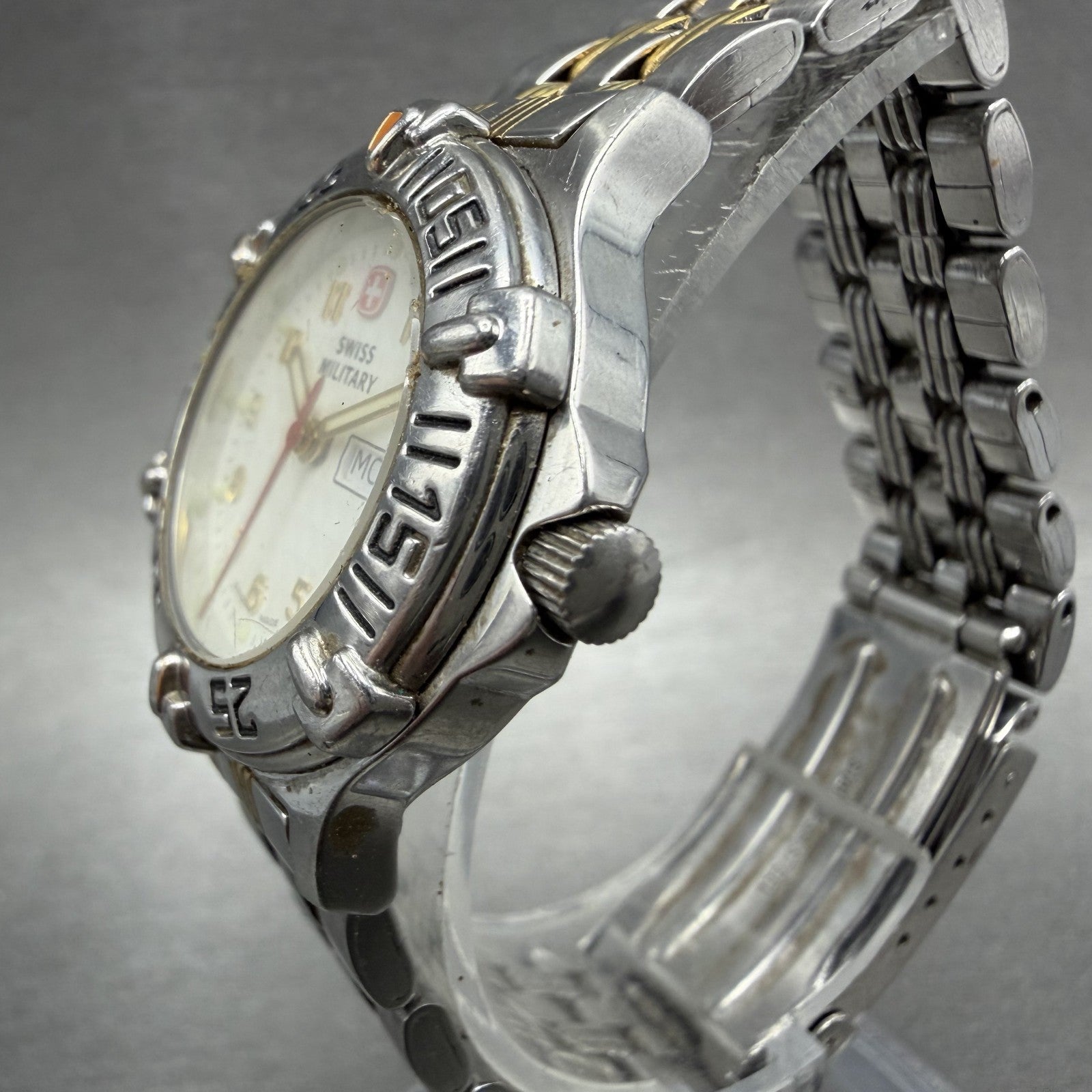 Swiss Military Watch Women 29mm White Dial Two Tone Daydate Round New Battery A12