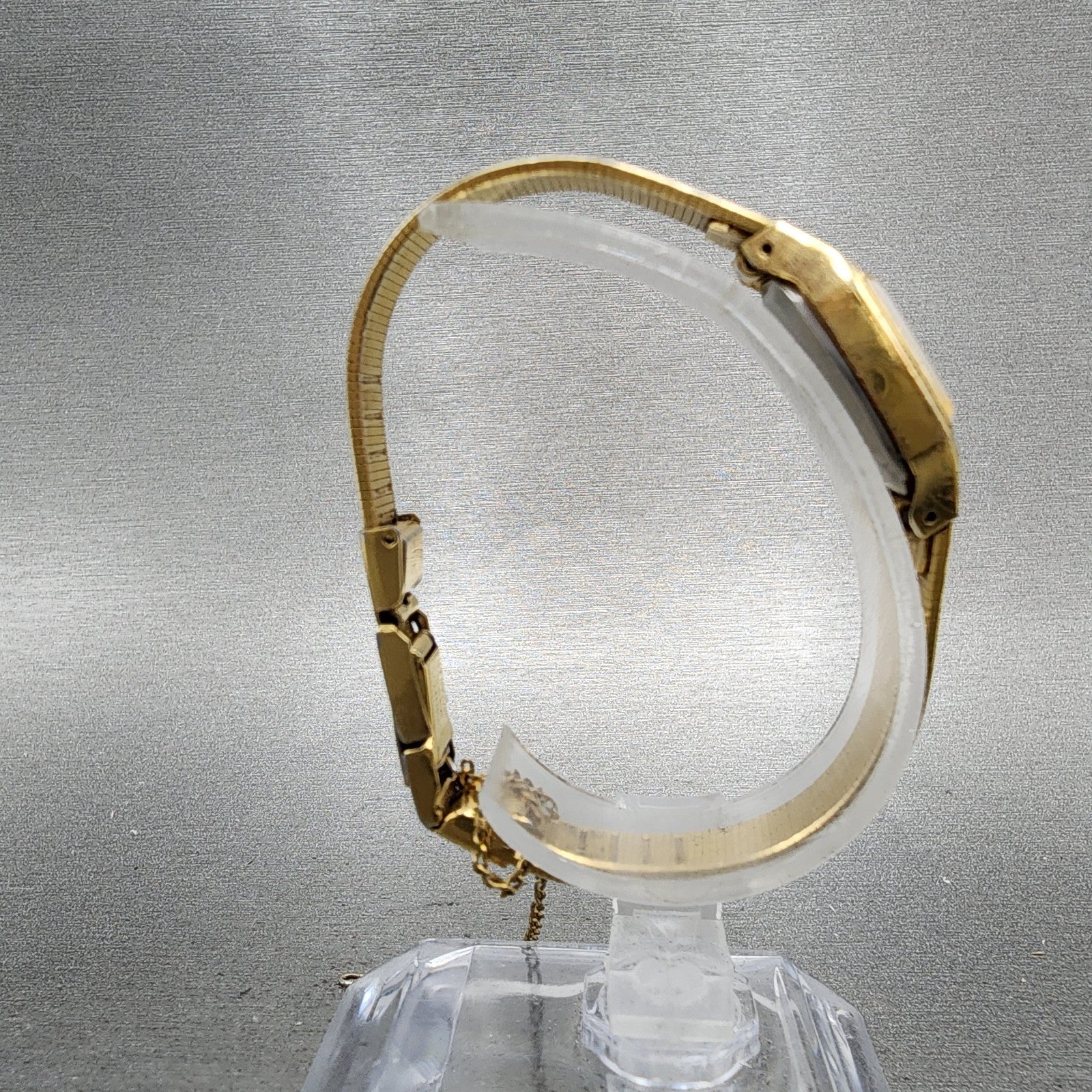 Seiko Watch Women 17mm Cream Dial Gold Tone Rectangle 54215029 New Battery8