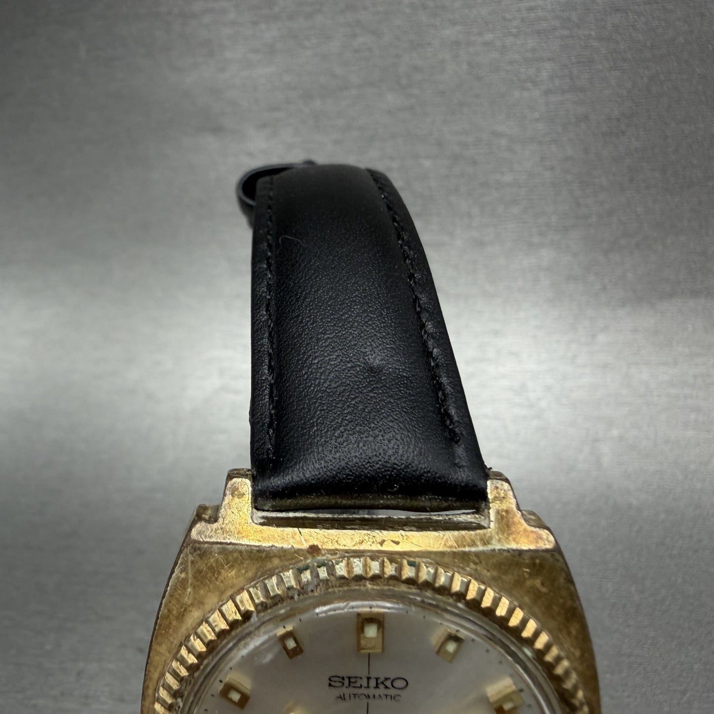 Seiko Automatic Watch Men 35mm Silver Dial Gold Tone Daydate 7006-7019 New Batt4
