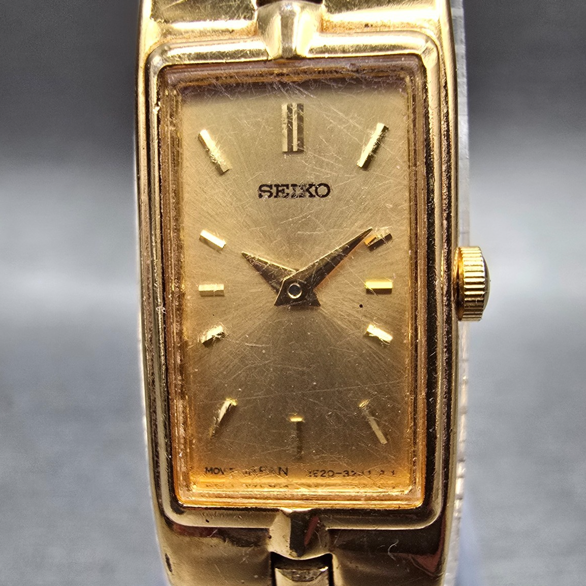 Seiko Tank Watch Women 13mm Gold Dial Gold Tone Rectangle 2E20-7479 New Battery51