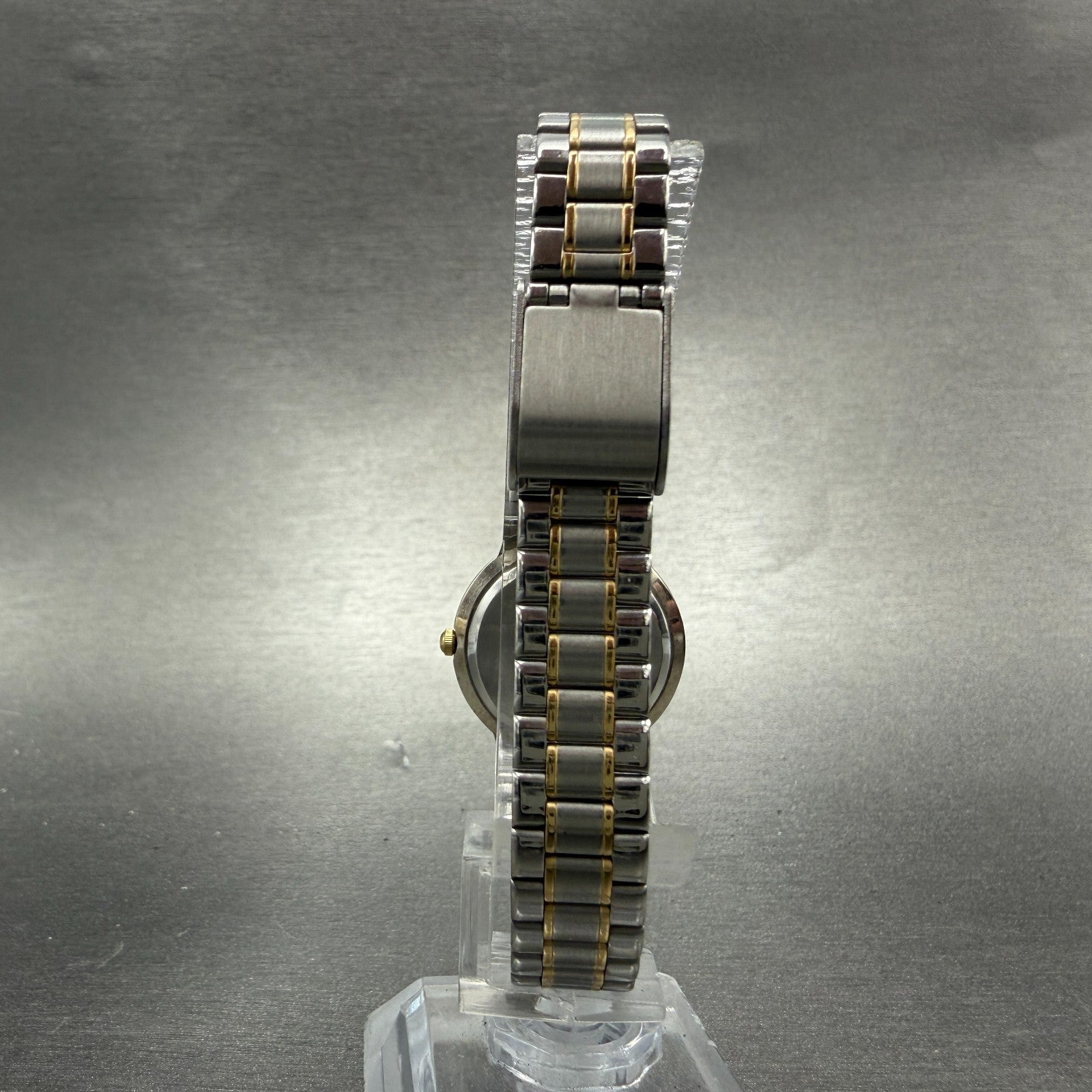 Seiko Alba Urban Watch Women 25mm White Dial Two Tone V401-0220 New Battery7
