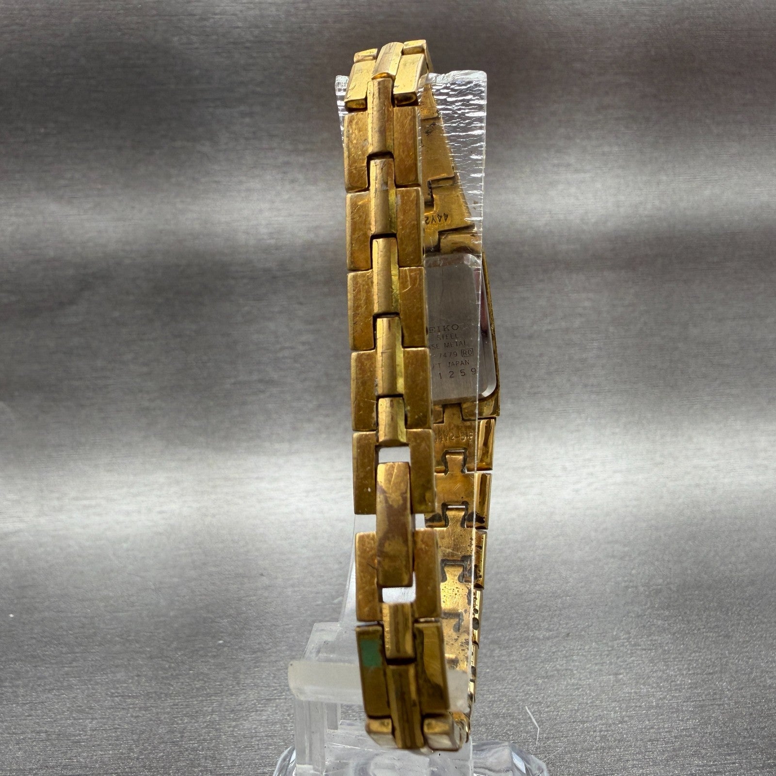 Seiko Tank Watch Women 13mm Champagne Dial Gold Tone Rectangle 2e20-7479 NewBat37