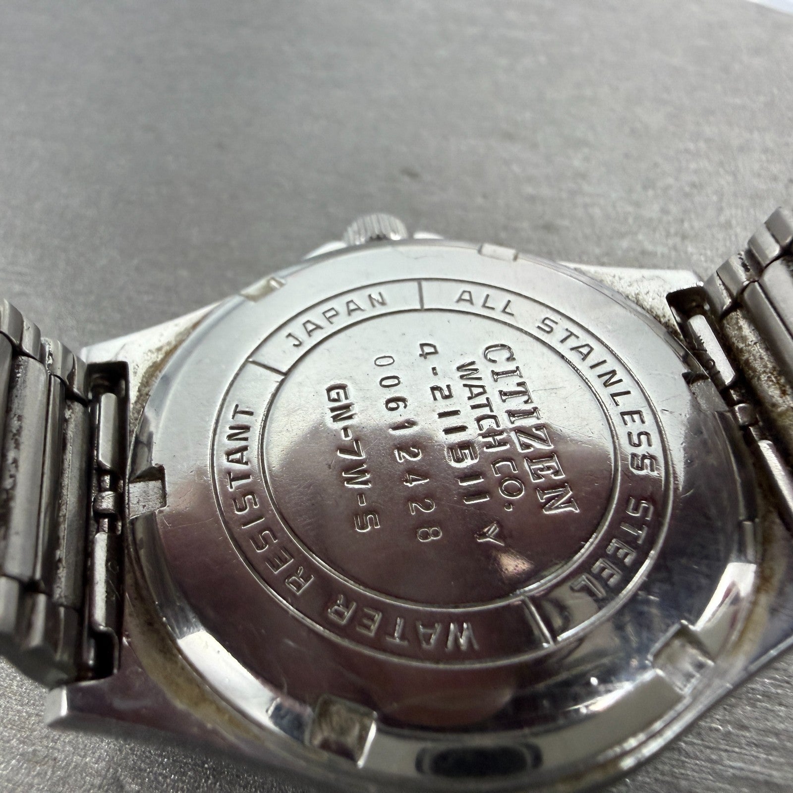 Citizen CQ Watch Men 34mm Silver Dial Silver Tone Daydate 4-211511 New Battery9