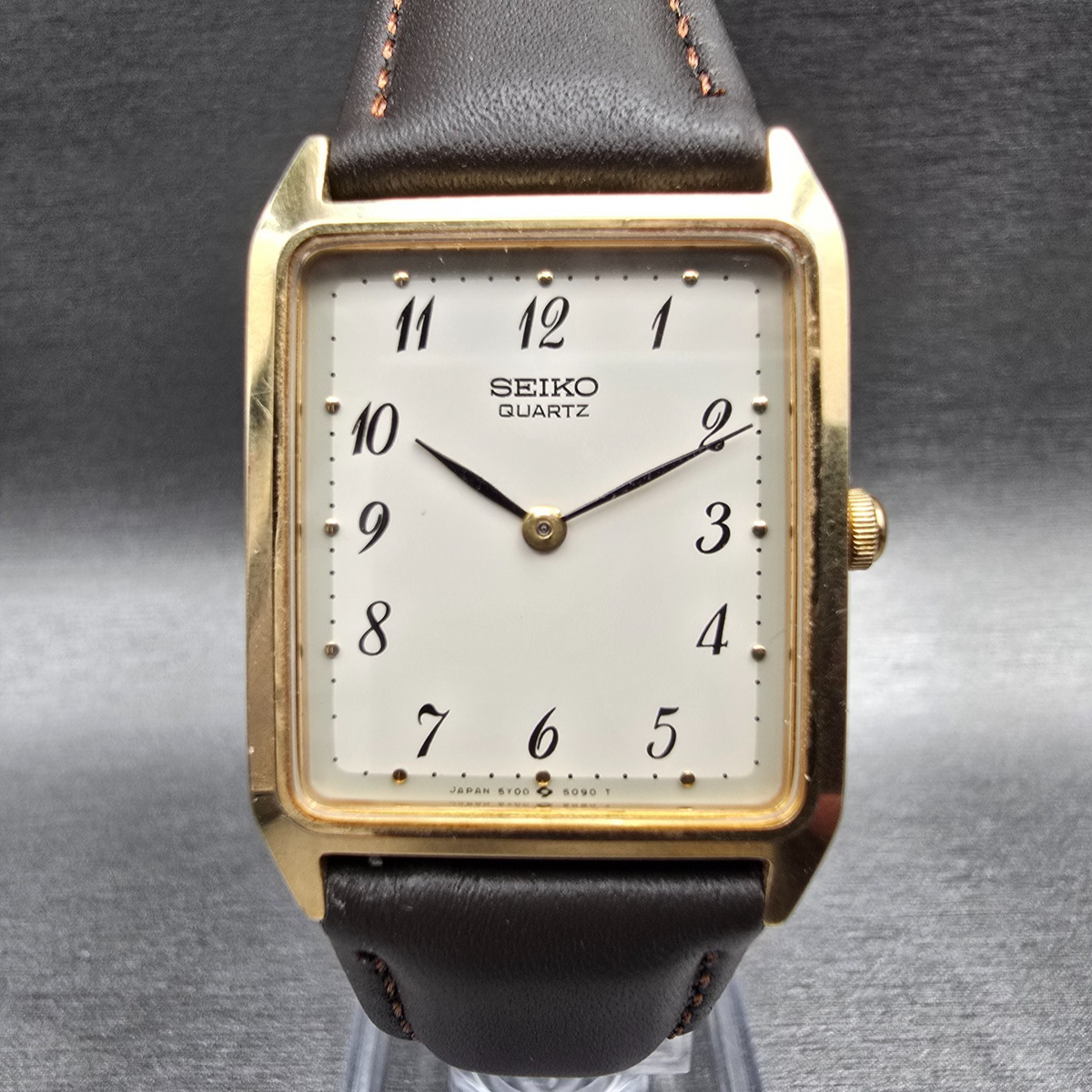 Seiko Tank Watch Men 25mm White Dial Gold Rectangle 5Y00-5009 New Battery W/Box0