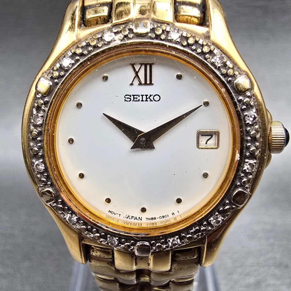Seiko Watch Women 26mm White Dial Gold Tone Date Diamonds 7N89-0449 New Battery1