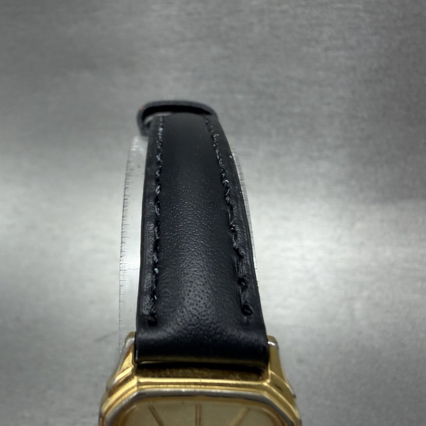 Seiko Tank Watch Women 19mm Champagne Dial Gold Tone 73216270 New Battery4